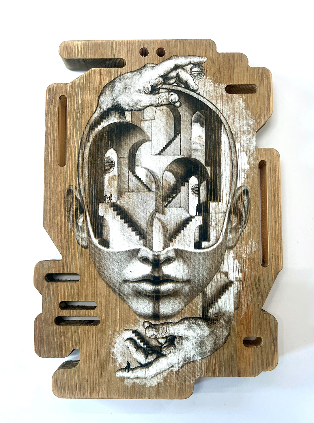 1 ODYSSEY WOOD DECOR - Image 1
