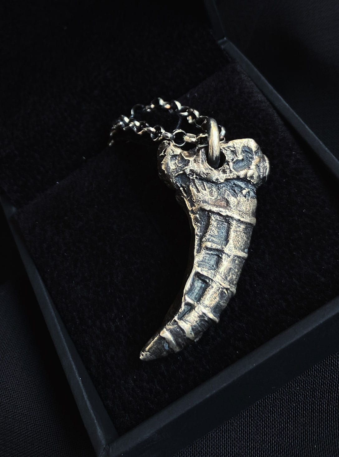 2(458) Wolf Claw Necklace - Image 1