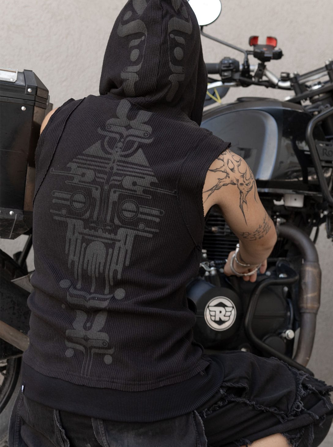 BLACK-1(71) RAAKSHAS VEST BLACK - Image 1