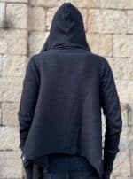 Jaka Black - Image 4