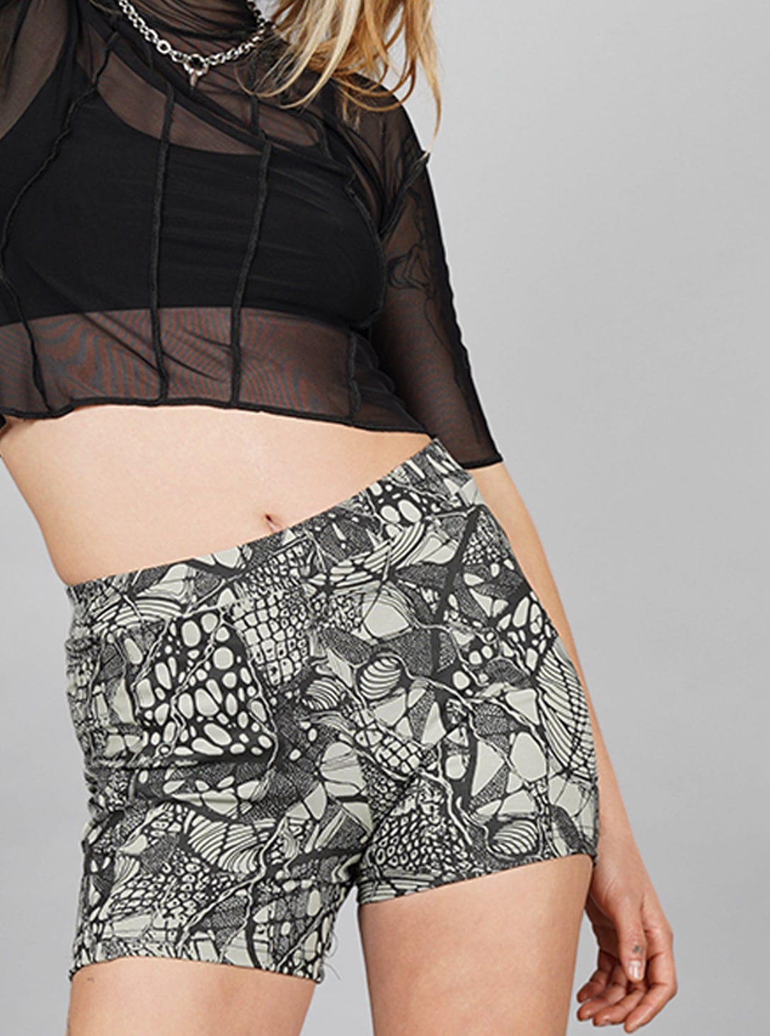 MINERVA-OLIVE_0024 MINERVA WOMEN'S SHORTS OLIVE - Image 1