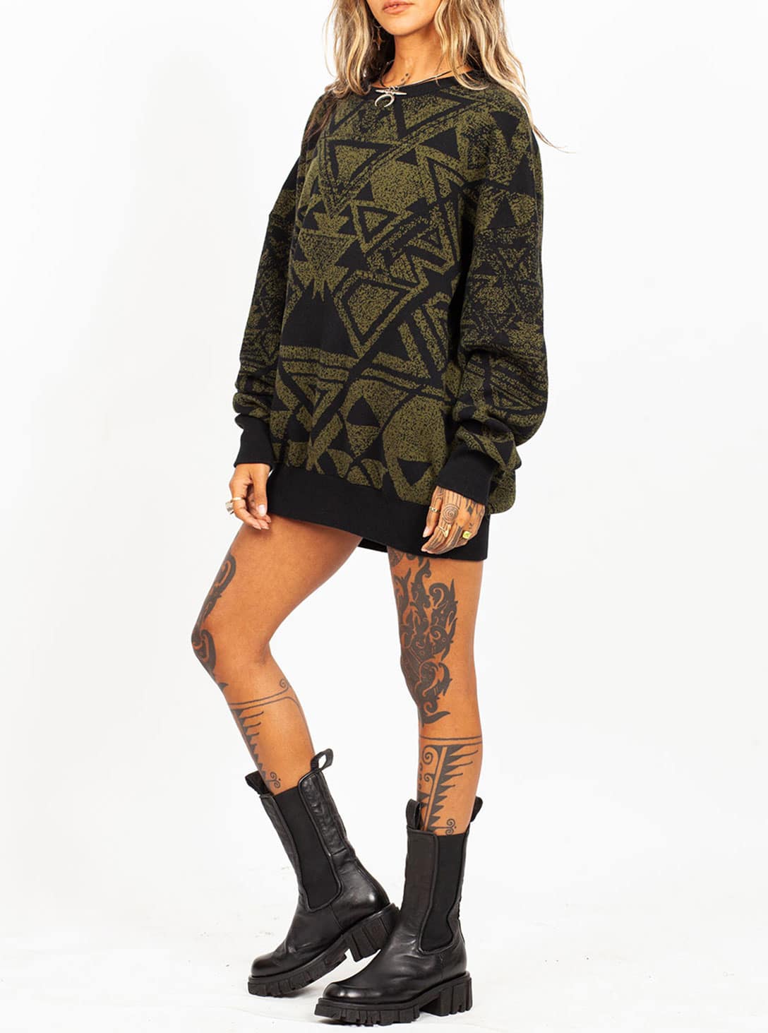 TRIANGULAR-KNIT-NEW-NAHEL-2(1) TRIANGULAR KNITTED SWEATER - Image 1