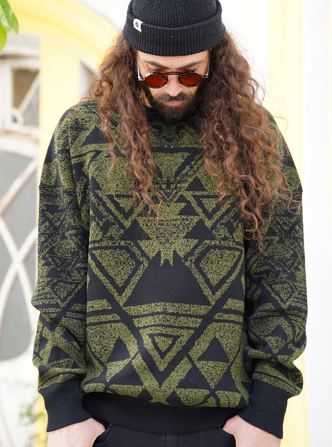 TRIANGULAR-KNITT-1 TRIANGULAR KNITTED SWEATER - Image 1