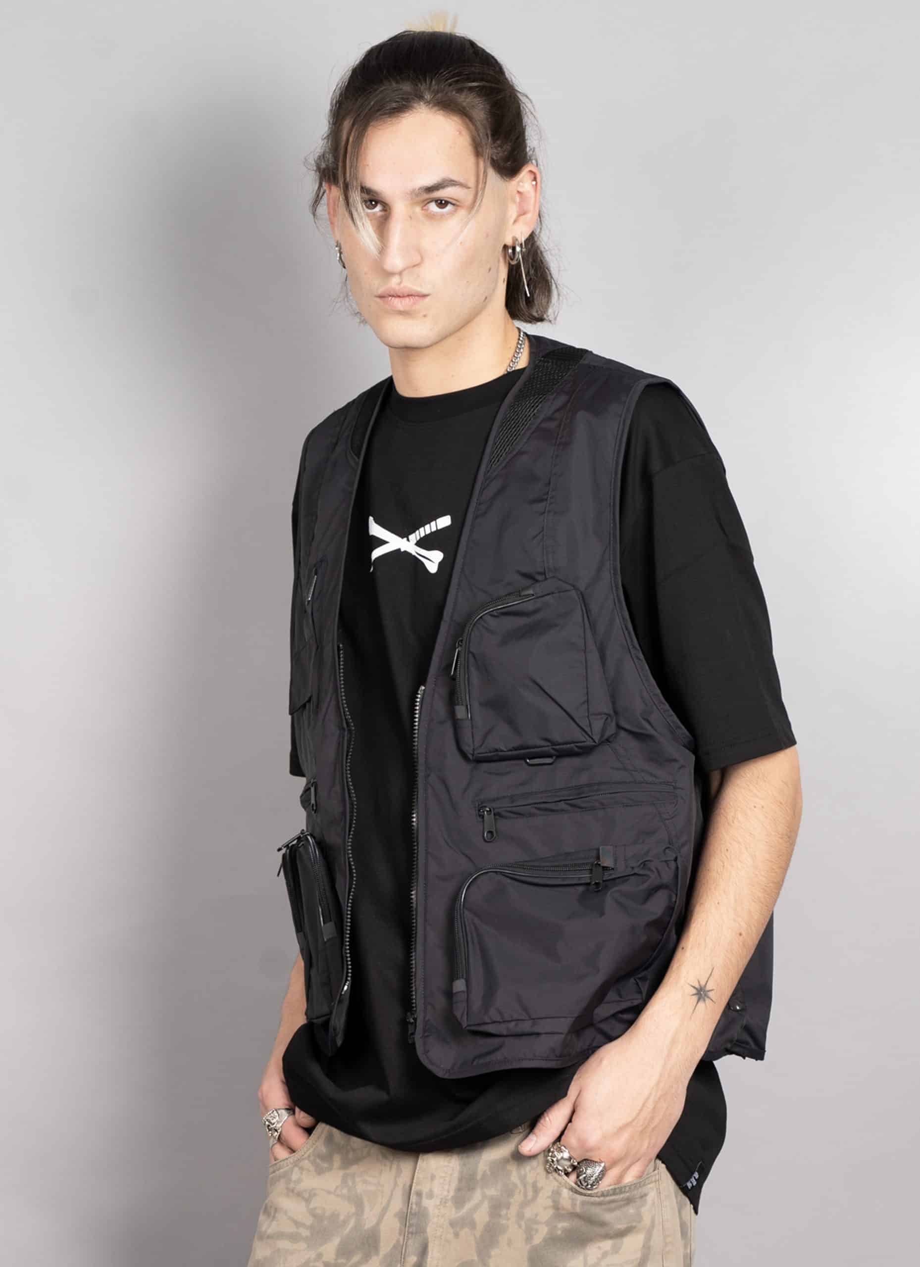 pocket20aggre.vest-20blk_0000_Layer2021-1.jpg POCKET AGGRRESSION-MEN'S VEST BLACK - Image 1